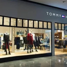 Магазин одежды Tommy Hilfiger фотография 3
